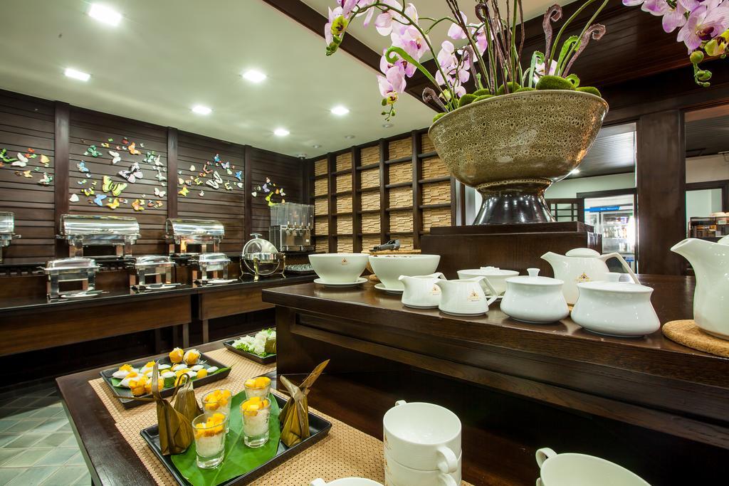 Huernnana Boutique Hotel Phrae Exteriör bild