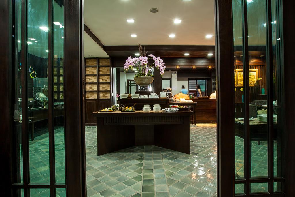 Huernnana Boutique Hotel Phrae Exteriör bild