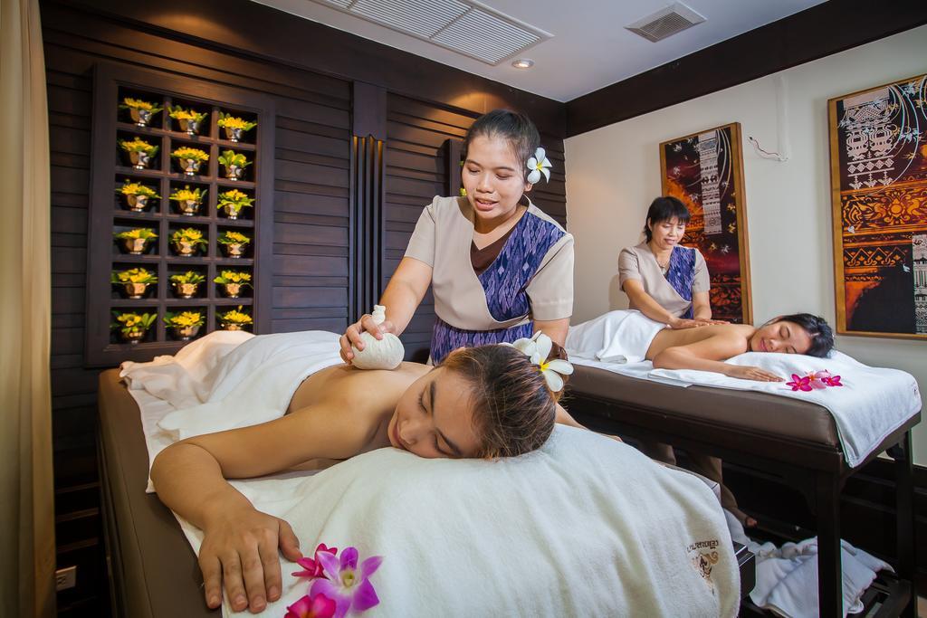 Huernnana Boutique Hotel Phrae Exteriör bild