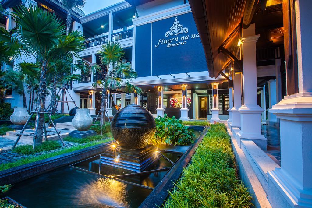 Huernnana Boutique Hotel Phrae Exteriör bild