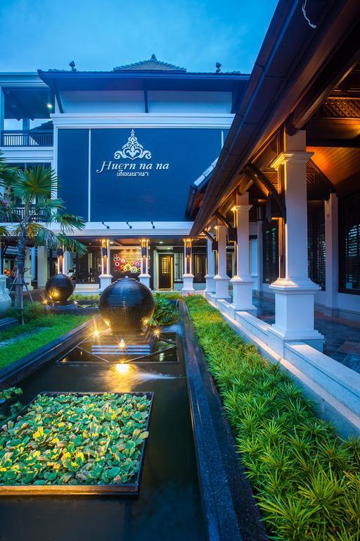 Huernnana Boutique Hotel Phrae Exteriör bild