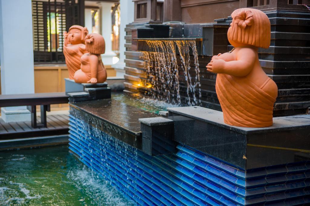 Huernnana Boutique Hotel Phrae Exteriör bild