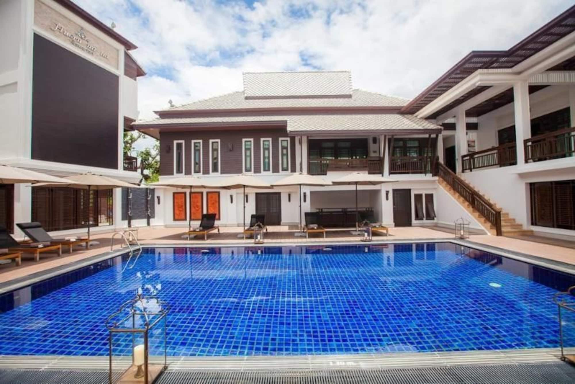 Huernnana Boutique Hotel Phrae Exteriör bild